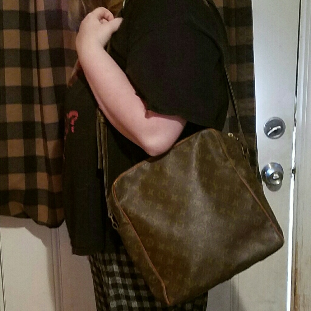 Extra pics of Louis Vuitton Marceau